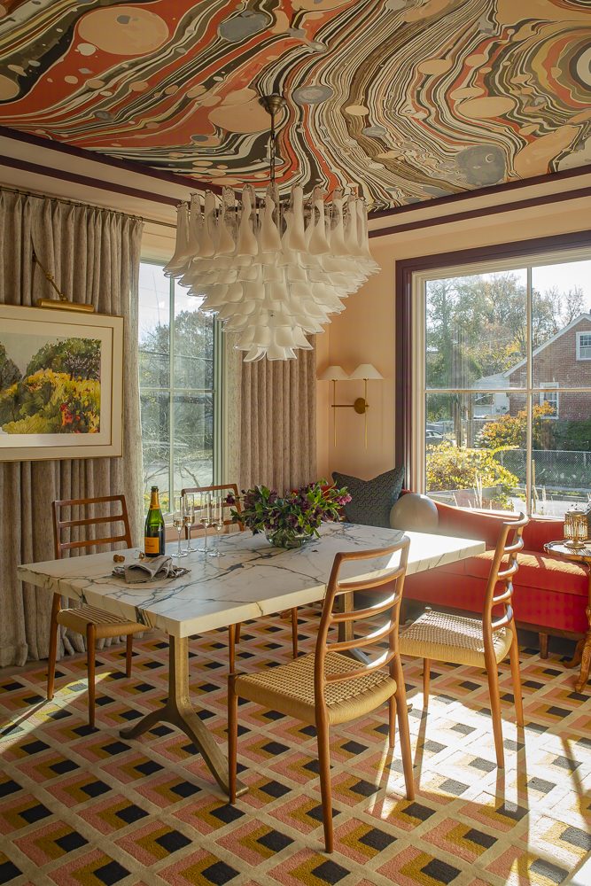 Dining room with marbleized ceiling